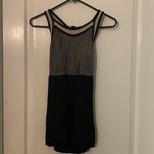 Medium White House black market tank